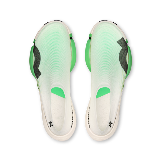 On LightSpray Cloudboom Strike 2 product view 2 — White | Verdite