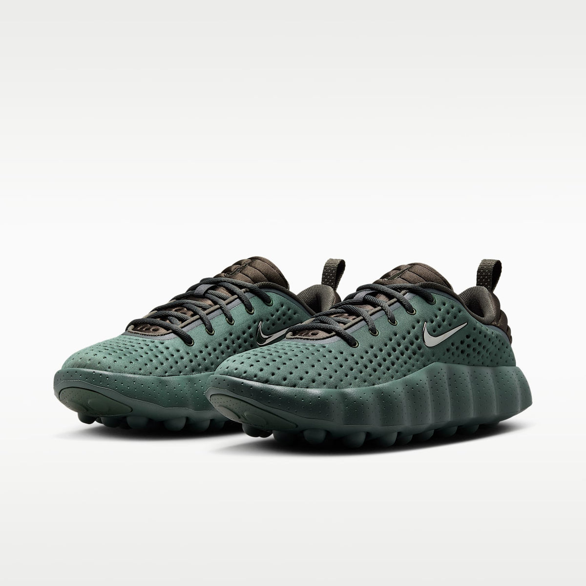 Nike Mind 002 Men product view 6 — Camo Green/Newsprint/Phantom
