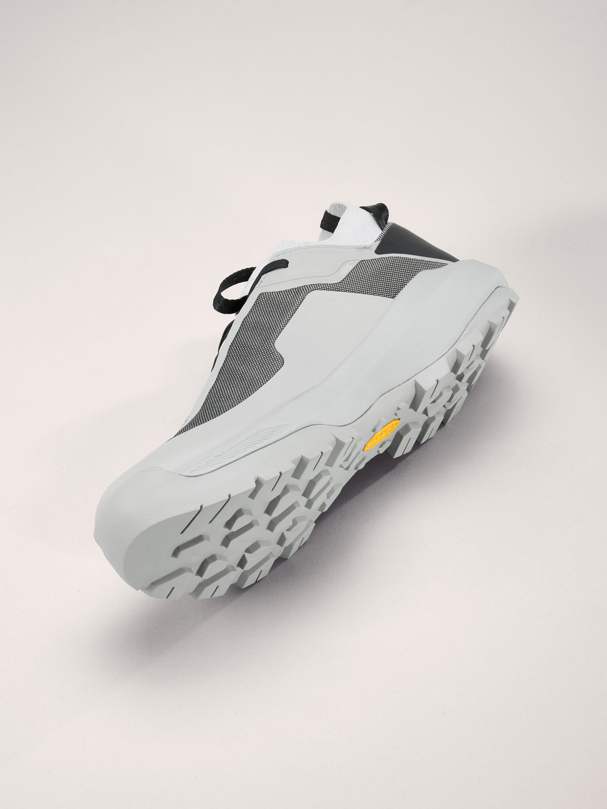 Arc'teryx Vertex Alpine Shoe Men's product view 5 — Solitude/Dk Solitude