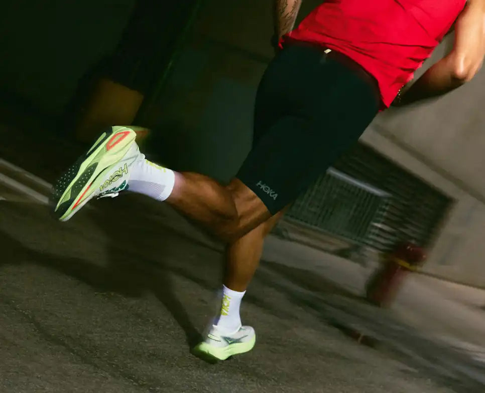 HOKA Mach 7 Men's product view 2 — Frost / Neon Yuzu