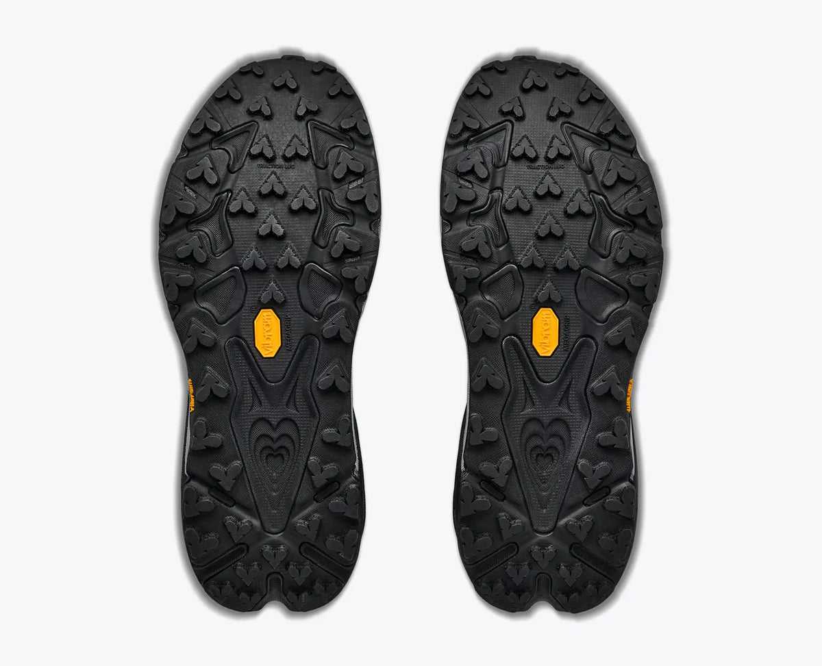 HOKA Speedgoat 7 Men product view 4 — Silver