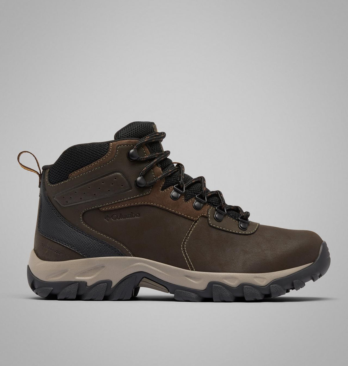 Columbia Newton Ridge Hiking Boots Men product view 1 — Cordovan, Squash