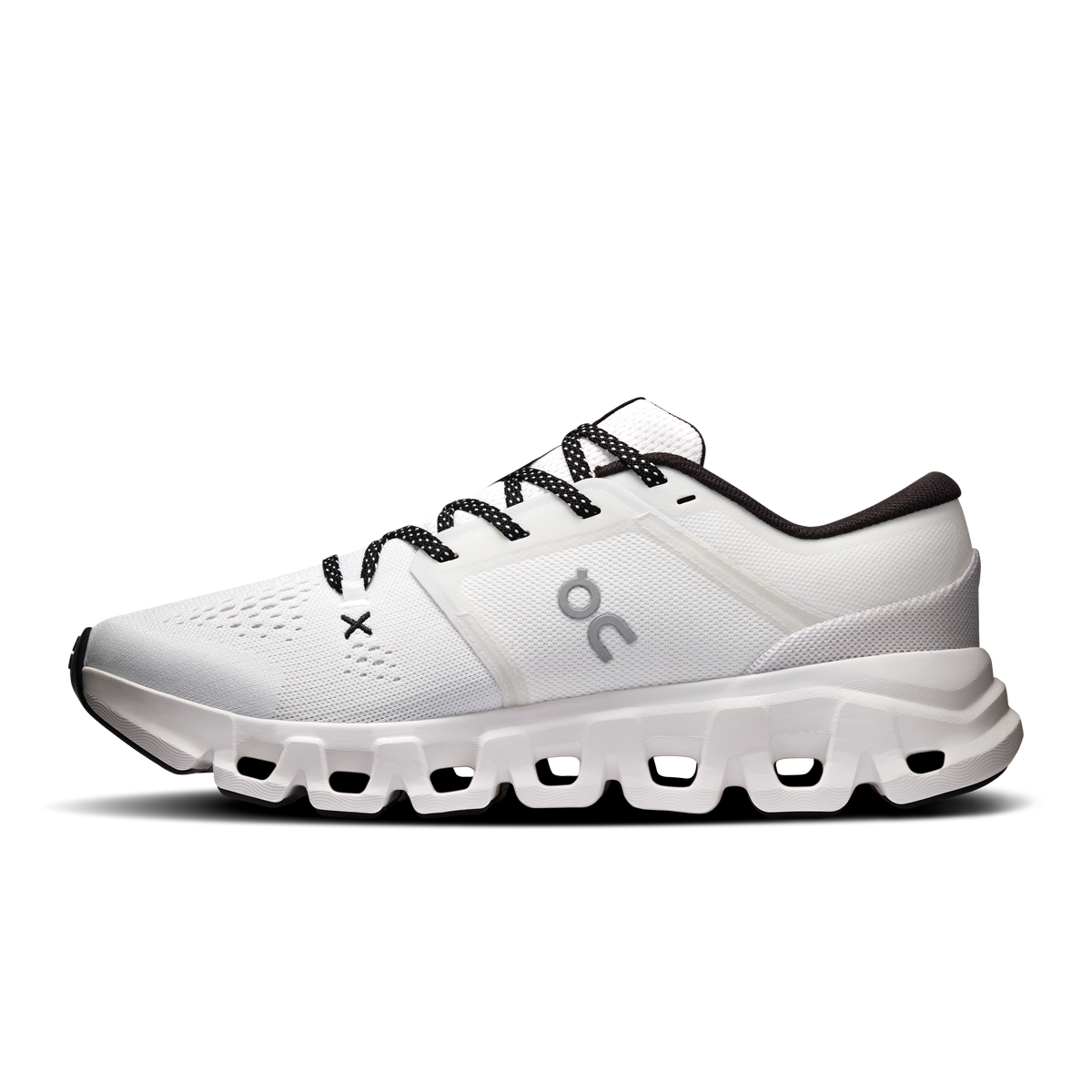 On Cloud X 5 Women product view 4 — White | Black