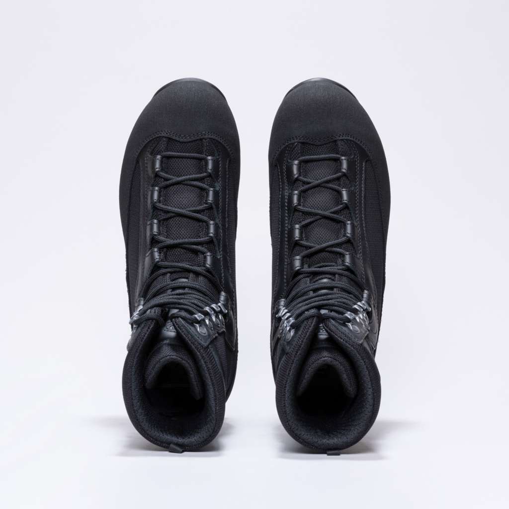 AKU Pilgrim HL GTX Combat - Official View 4 - Black
