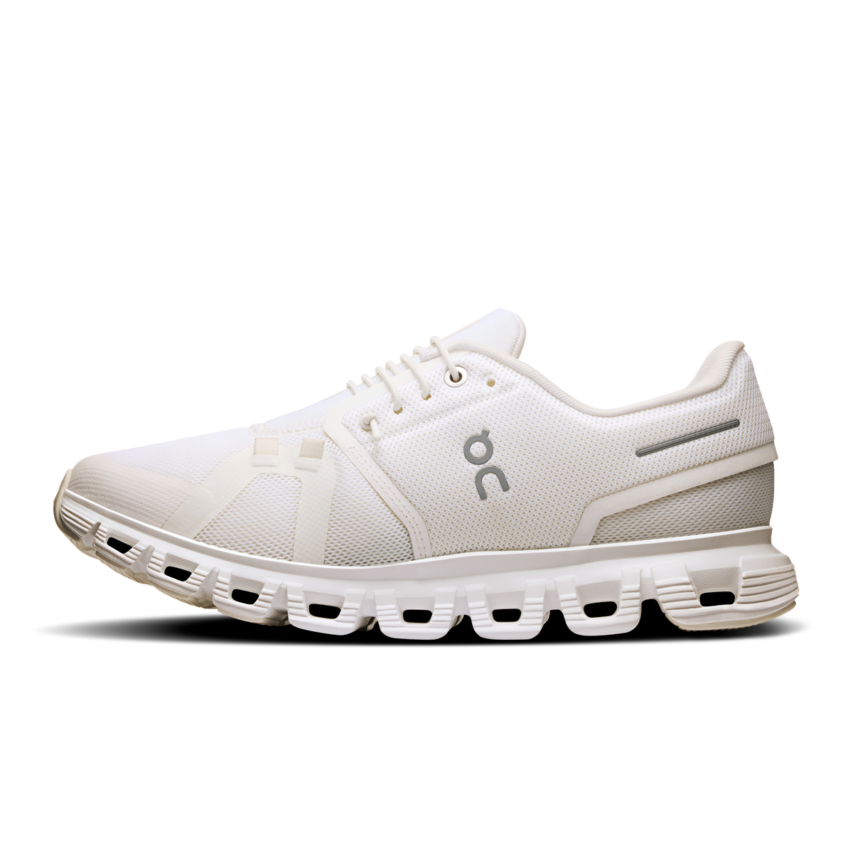 On Cloud 6 Women product view 4 — White | White