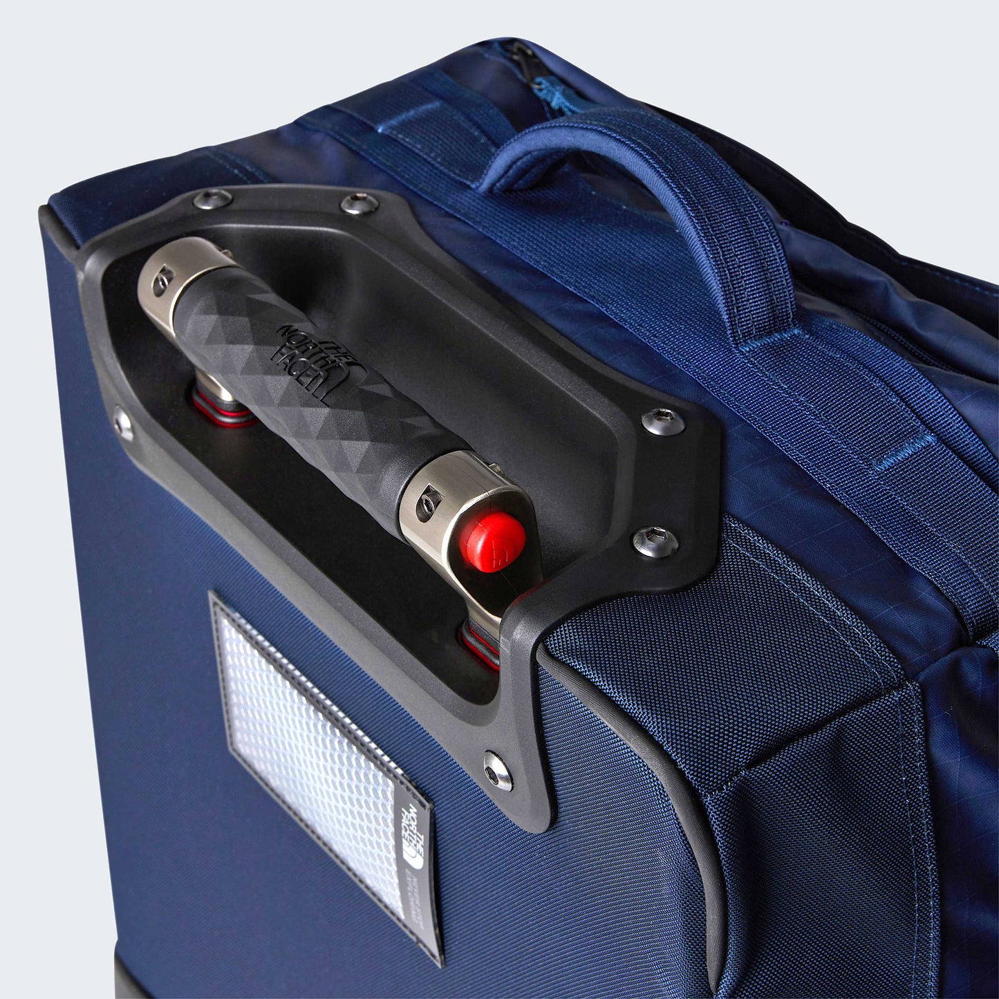 The North Face Base Camp Voyager Roller 21