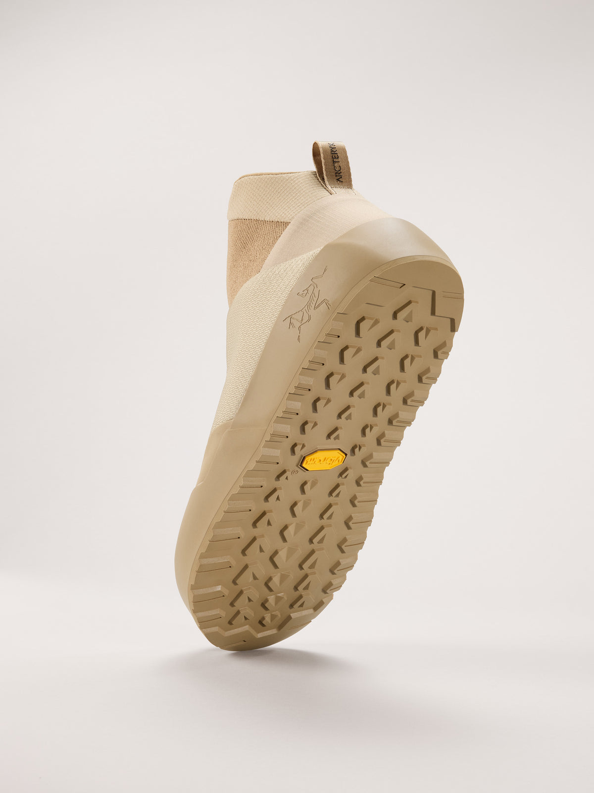 Arc'teryx Kragg Insulated Shoe Men's product view 4 — Canvas/Canvas