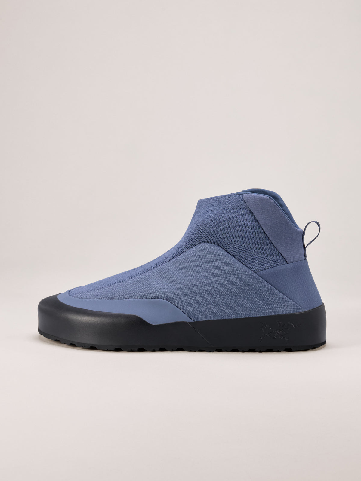 Arc'teryx Kragg Insulated Shoe Men's product view 1 — Lt Black Sapphire/Black