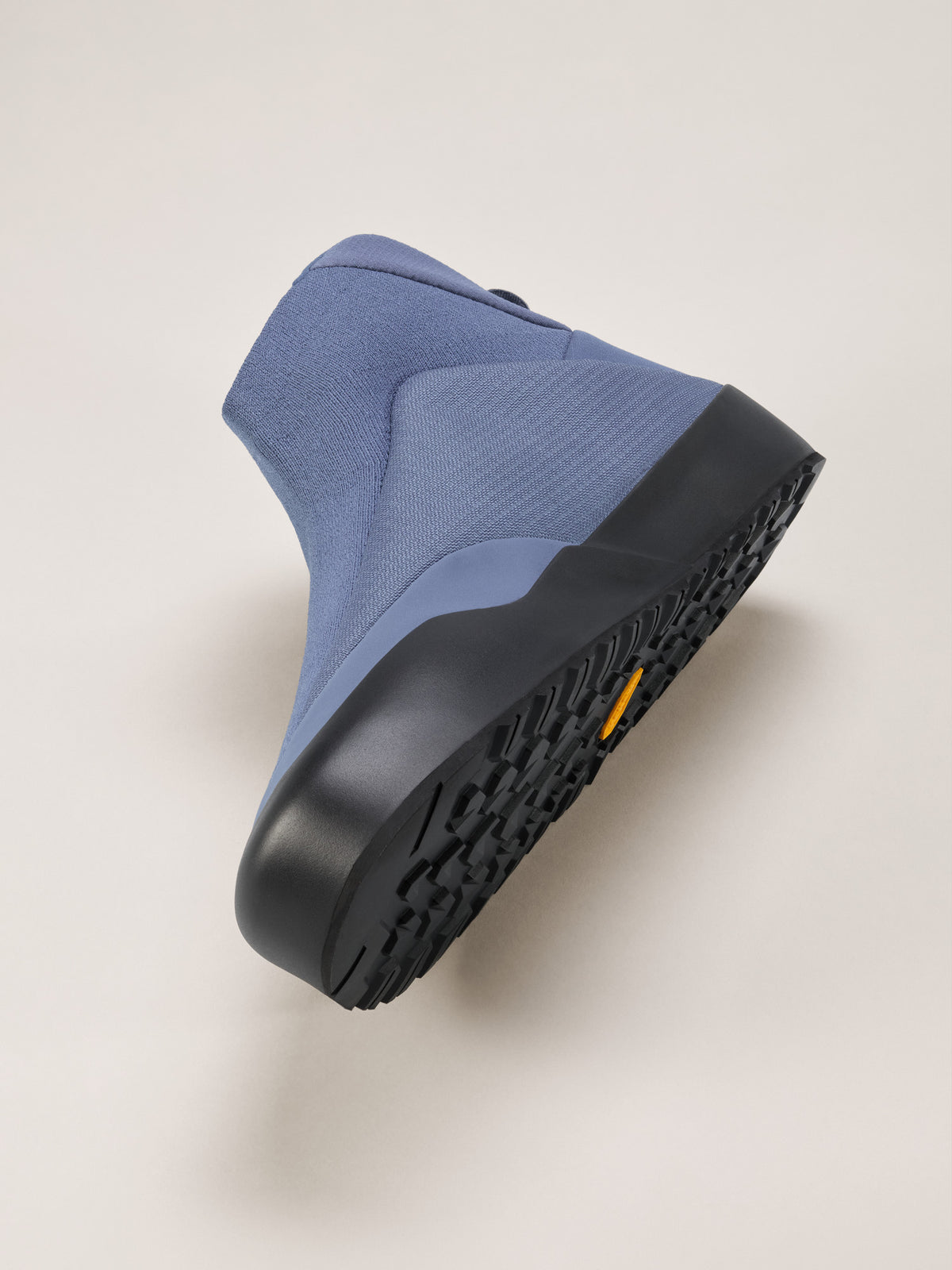 Arc'teryx Kragg Insulated Shoe Men's product view 5 — Lt Black Sapphire/Black