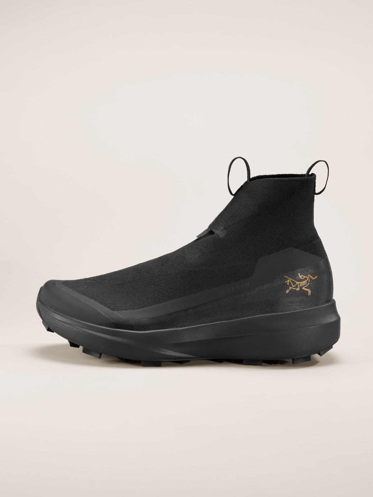 Arc'teryx Norvan 4 Nivalis GTX - View 1 - Black