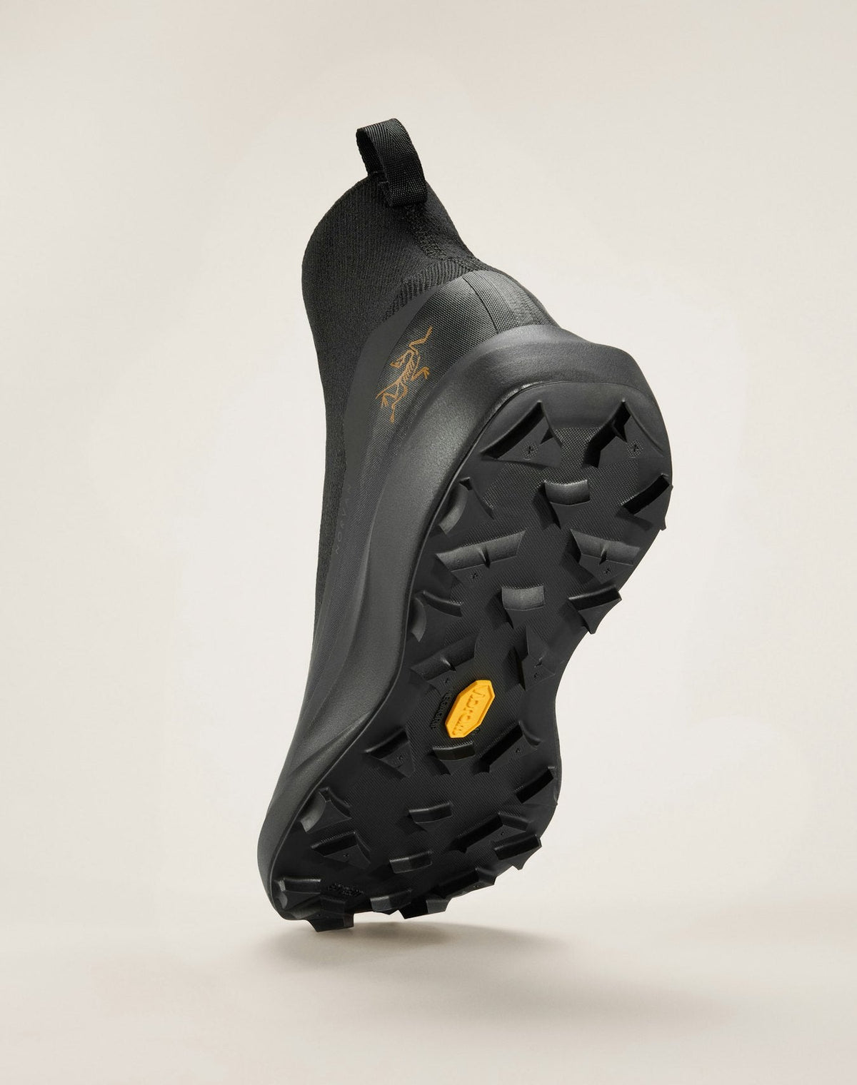 Arc'teryx Norvan 4 Nivalis GTX - View 4 - Black