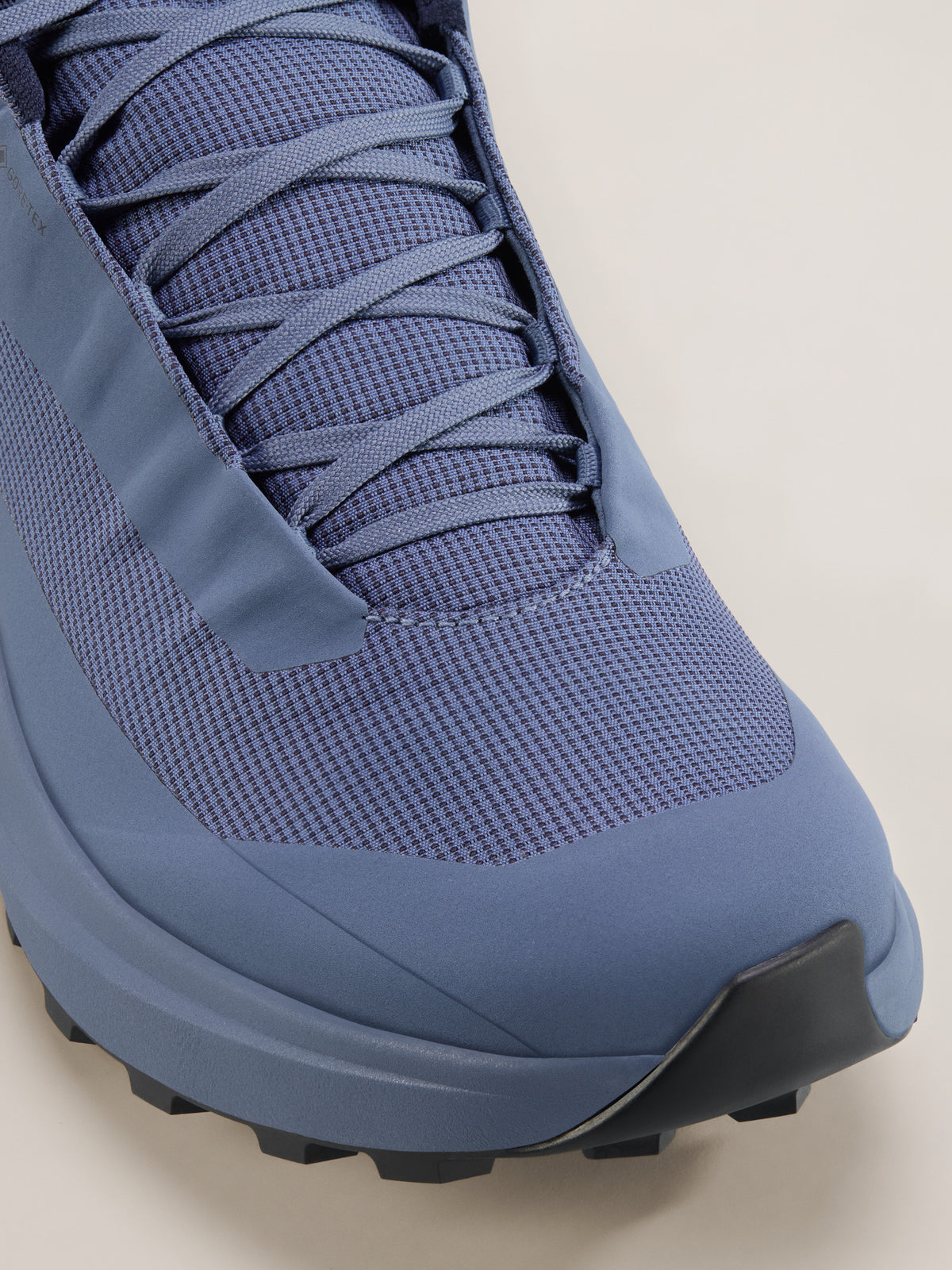 Arc'teryx Norvan LD 4 GTX Shoe Men's product view 2 — Lt Black Sapphire/Lt Black Sapphire