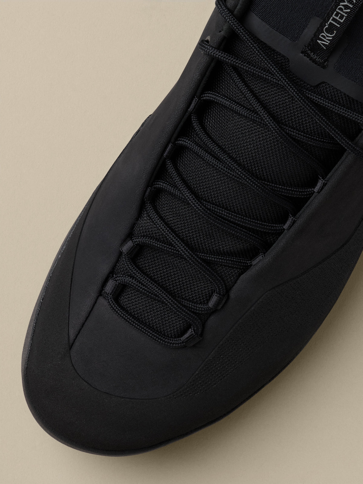 Arc'teryx Konseal Shoe Men's product view 2 — Black/Black