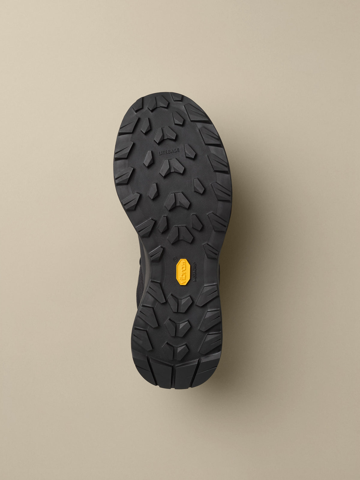 Arc'teryx Kopec GTX Shoe Men's product view 4 — Black/Yukon