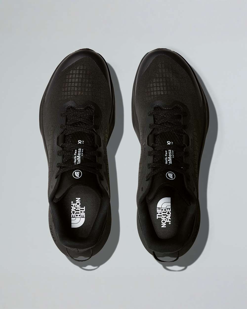 The North Face Altamesa 300 Men - View 2 - Black