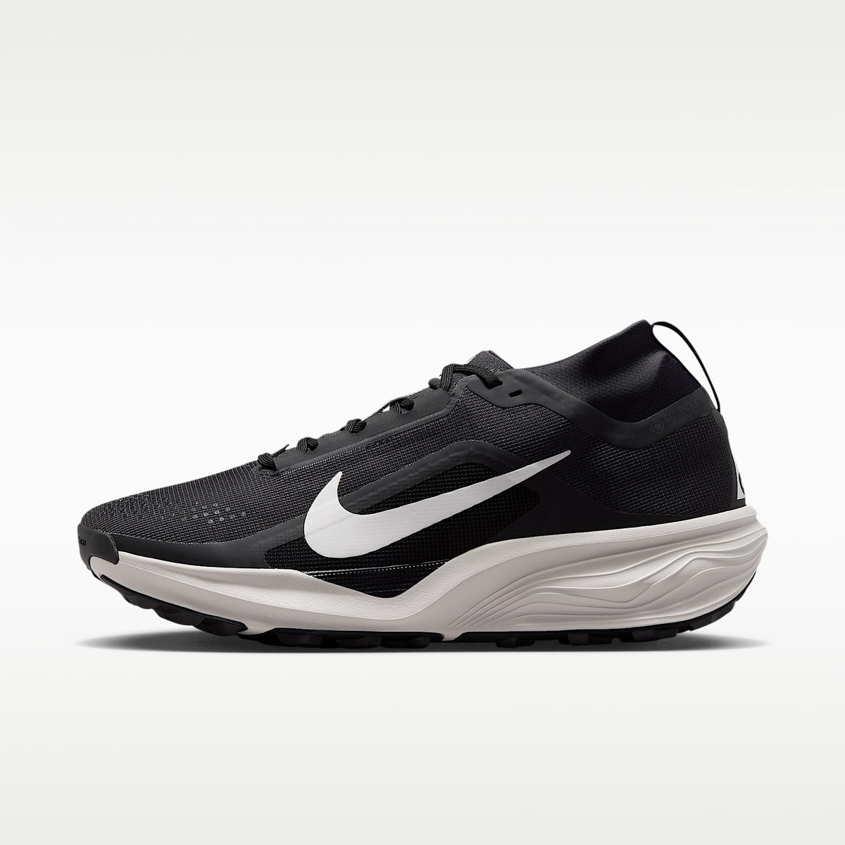 Nike ACG Pegasus Trail GORE-TEX Men product view 1 — Schwarz/Light Orewood Brown/Anthracite/Summit White