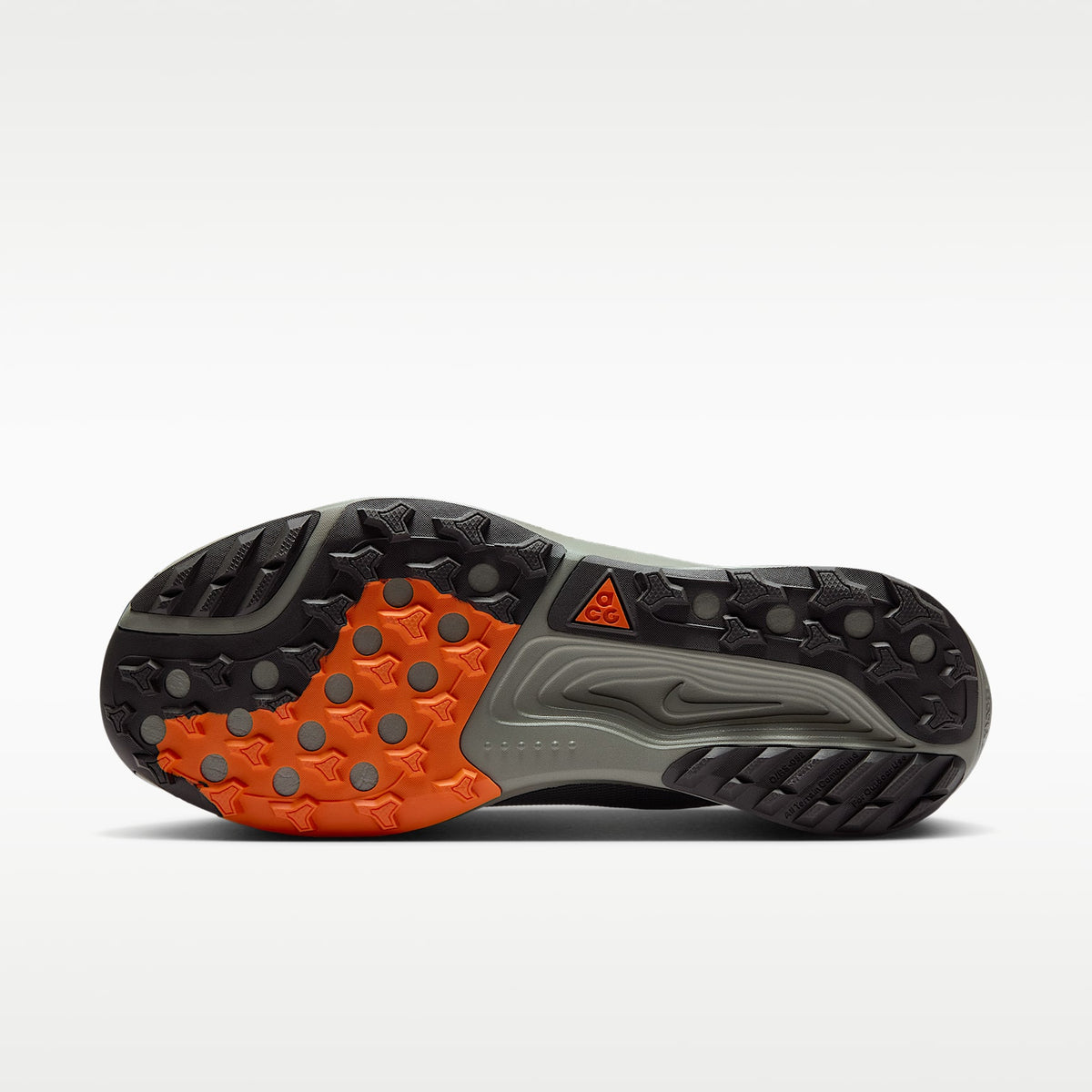 Nike ACG Pegasus Trail GORE-TEX Men product view 2 — Light Silver/Light Army/Safety Orange/Light Silver