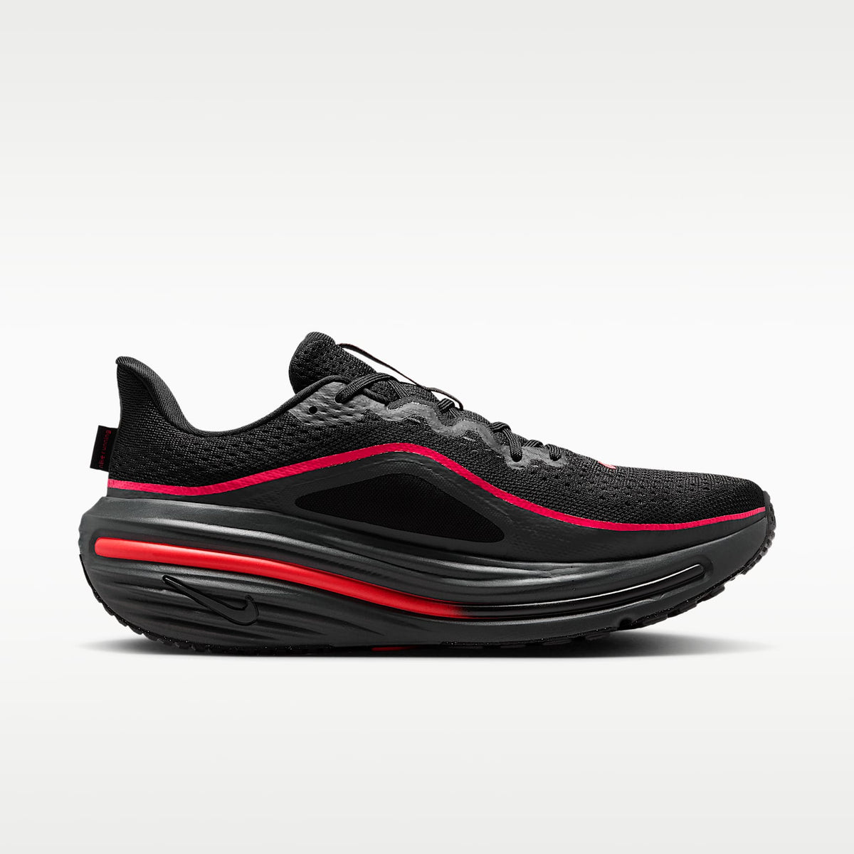 Nike Winflo 12 Men product view 3 — Schwarz/Red Orbit/Dark Smoke Grey/Schwarz