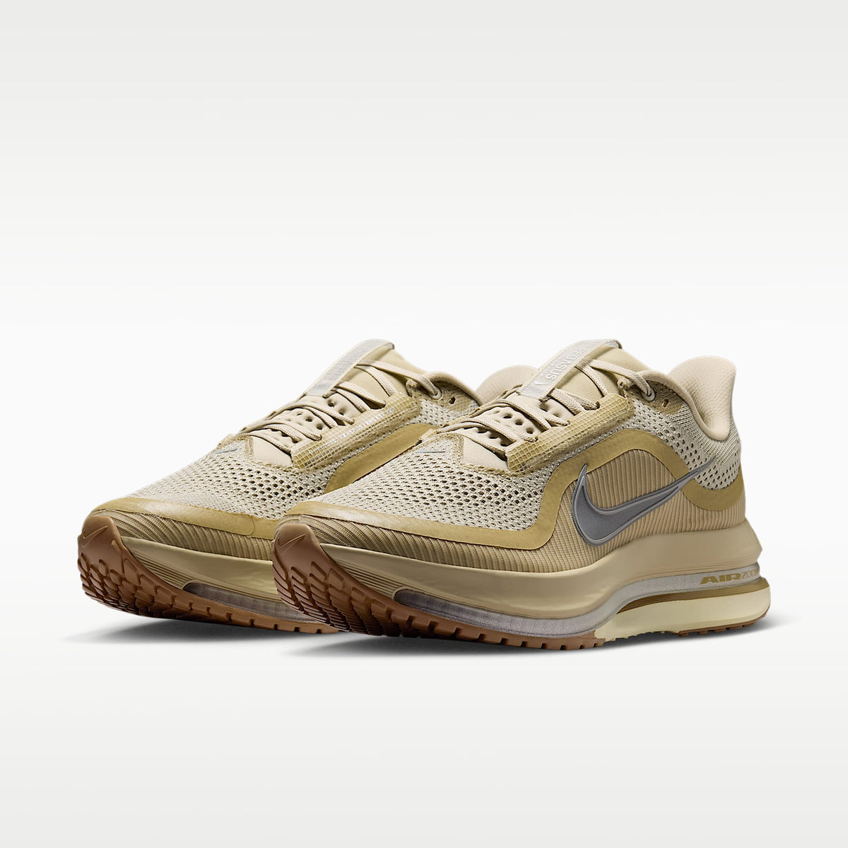Nike Pegasus Premium Men product view 5 — Desert Khaki/Light Khaki/Filbert/Metallic Silver