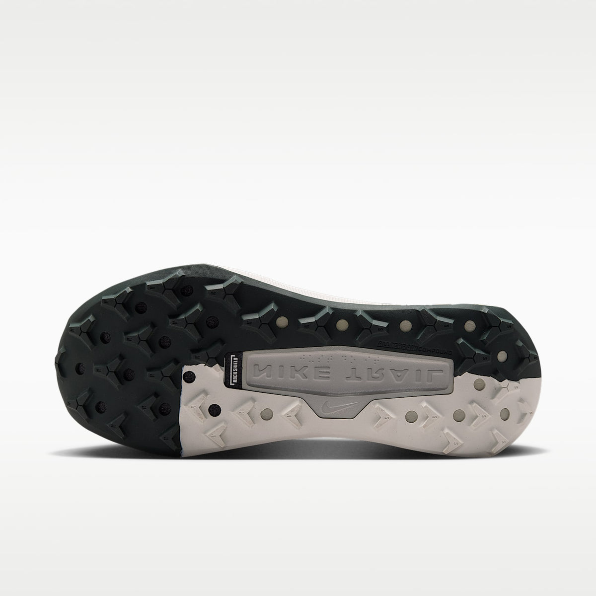 Nike Wildhorse 10 Men product view 2 — Spruce Fog/Black Spruce/Sea Glass
