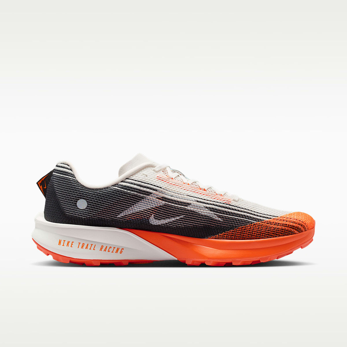 Nike Kiger 10 Men product view 3 — Summit White/Total Orange/Safety Orange/Schwarz
