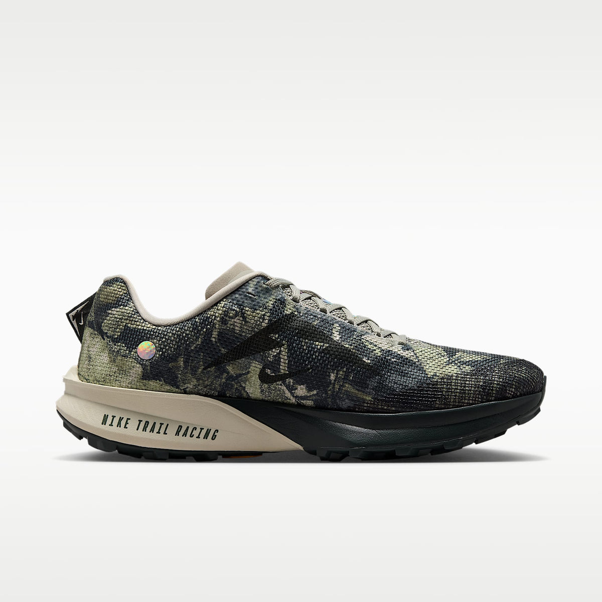 Nike Kiger 10 Men product view 3 — Spruce Fog/Sea Glass/Black Spruce