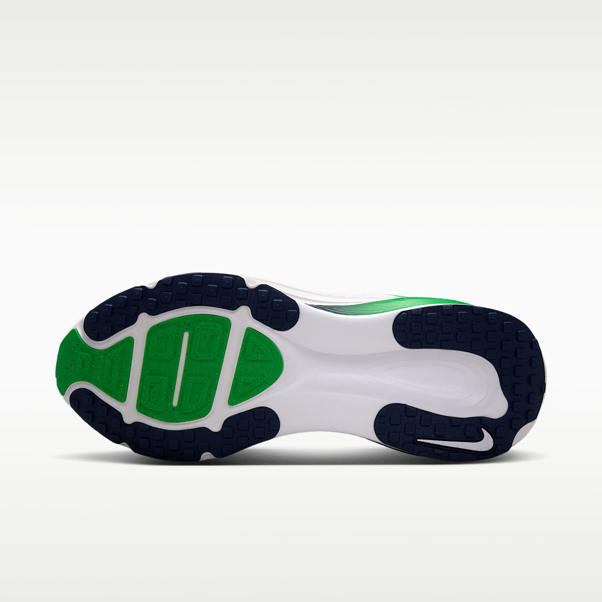 Nike Vomero 18 Men product view 2 — Weiß/Green Spark/Midnight Navy