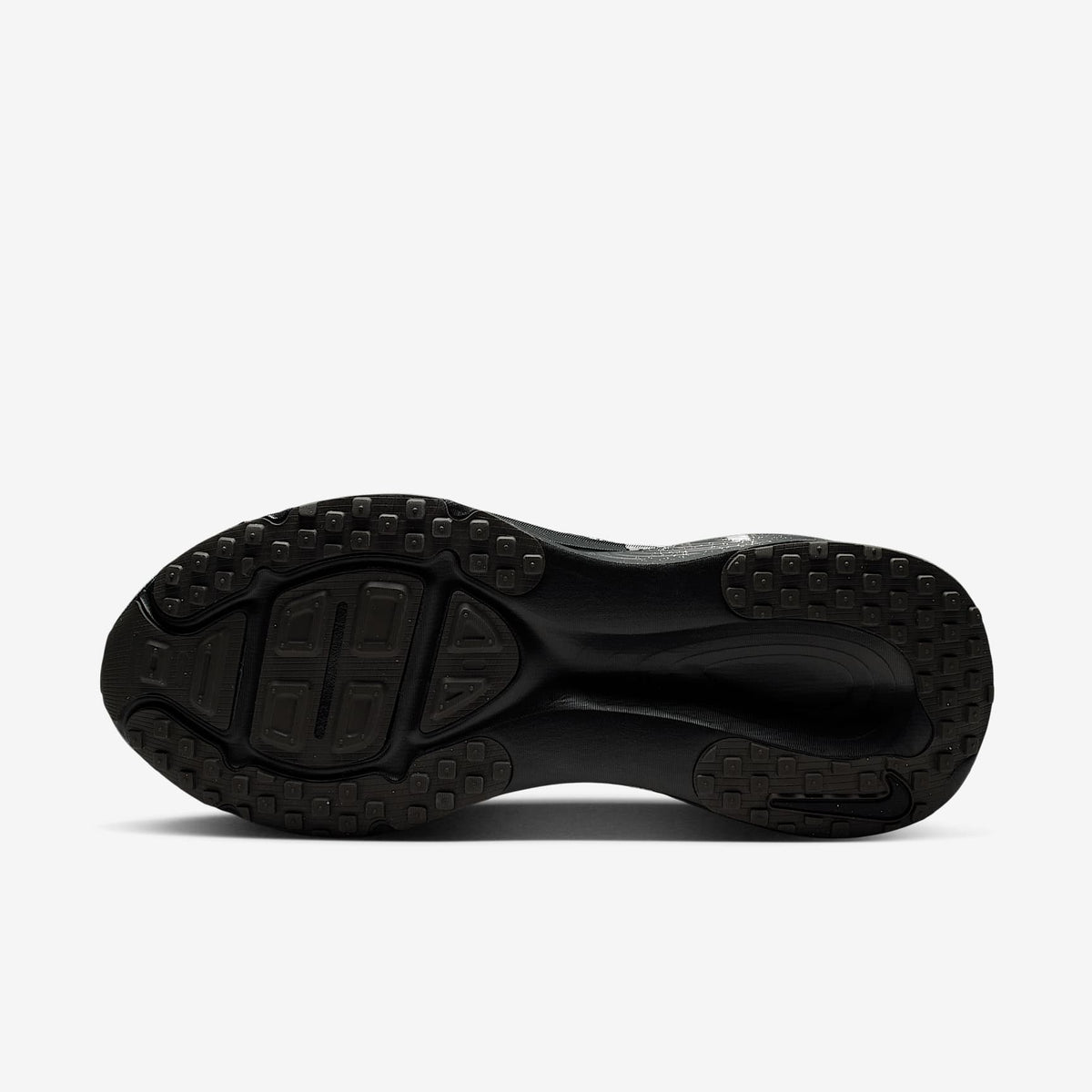 Nike Vomero 18 Men product view 2 — Iron Grey/Light Smoke Grey/Black