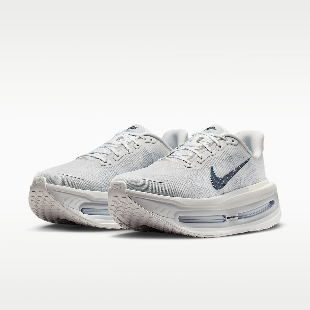 Nike Vomero Premium Men product view 5 — Off White/Grey Fog/Wolf Grey/Dark Obsidian