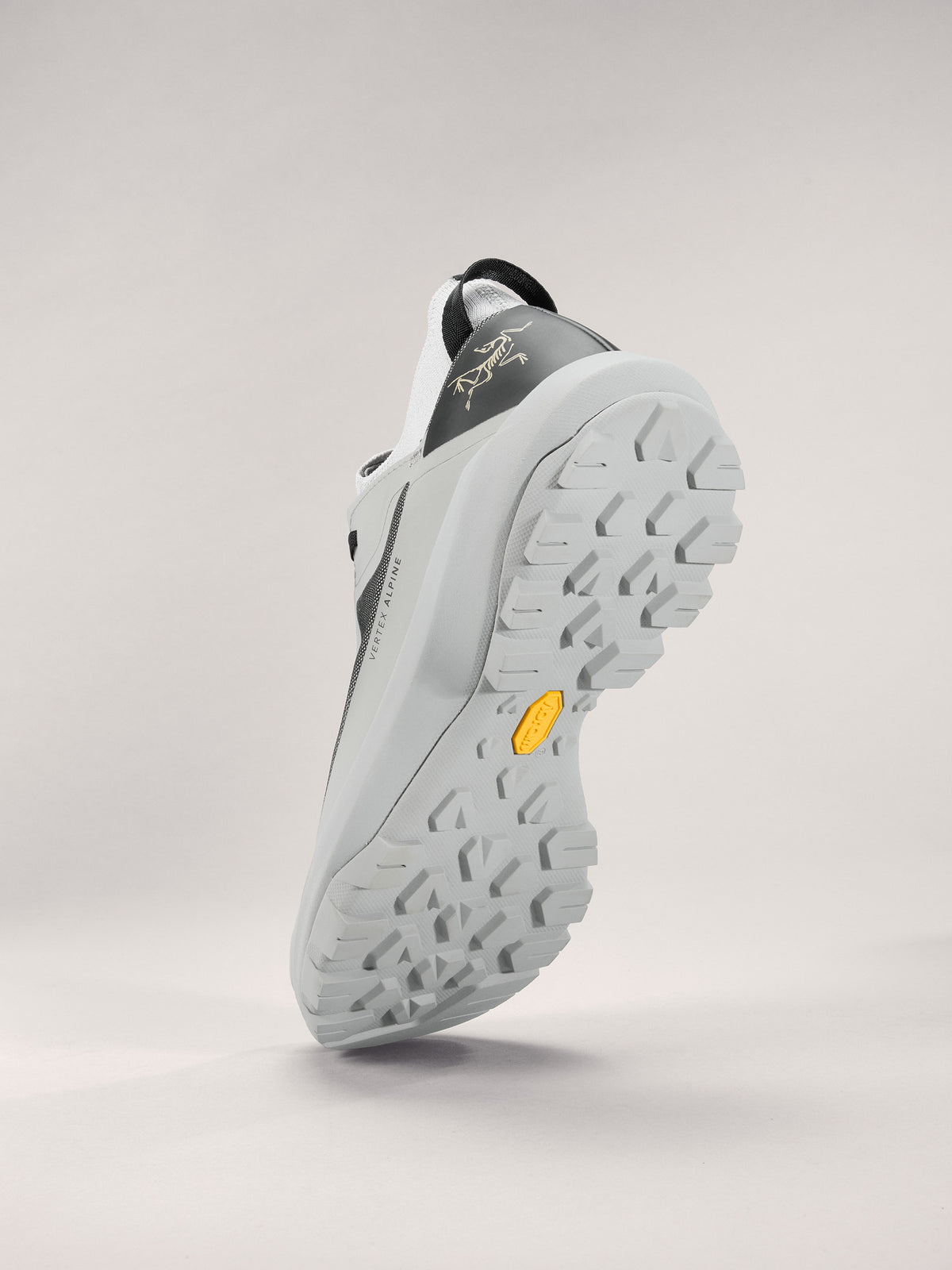 Arc'teryx Vertex Alpine Shoe Men's product view 4 — Solitude/Dk Solitude