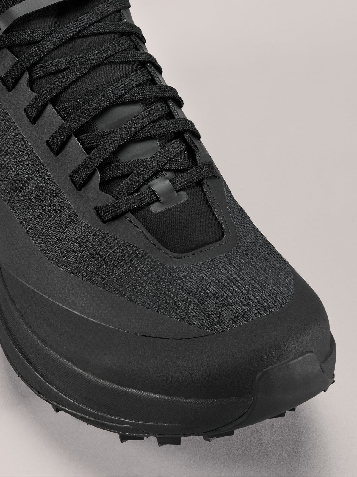 Arc'teryx Sylan GTX Shoe Men's product view 2 — Black/Black