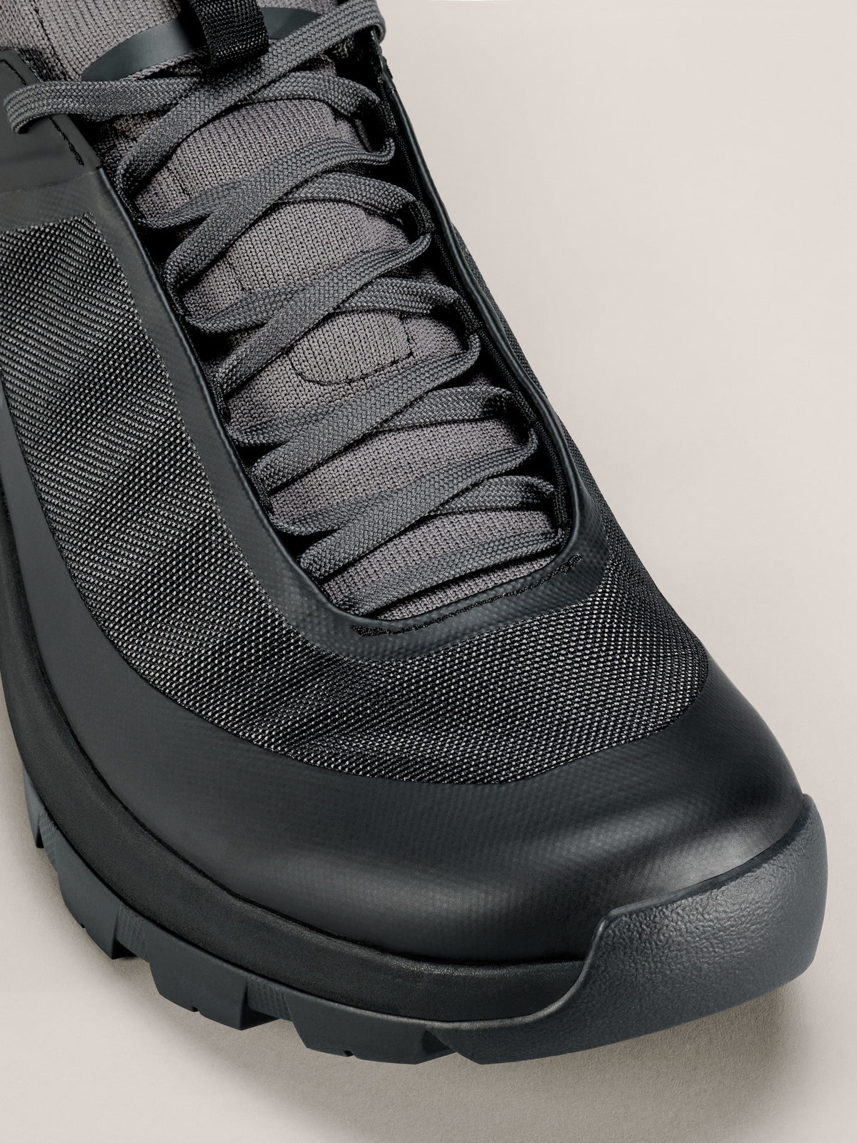 Arc'teryx Vertex Alpine Shoe Men's product view 2 — Black/Solaris