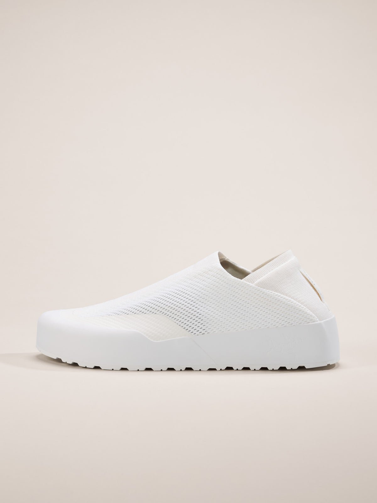 Arc'teryx Kragg Shoe Women's product view 1 — Arctic Silk/Arctic Silk