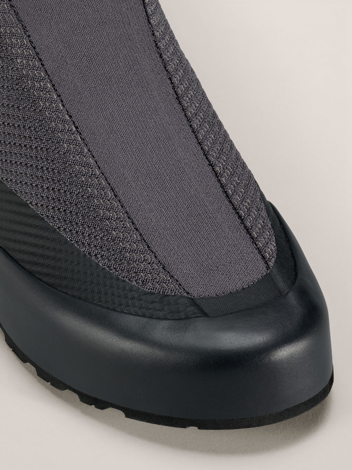 Arc'teryx Kragg Shoe Women's product view 2 — Graphite/Black