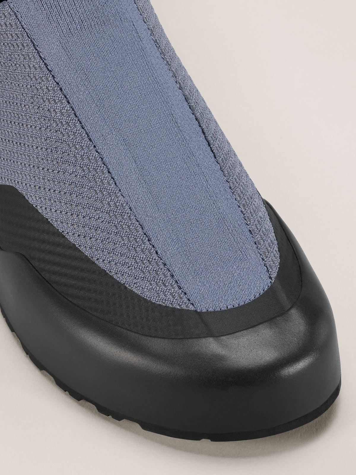Arc'teryx Kragg Shoe Women's product view 2 — Stratus/Black