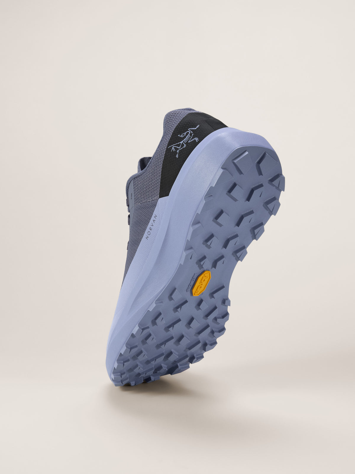 Arc'teryx Norvan LD 4 Shoe Men's product view 4 — Dk Stratus/Lt Stratus