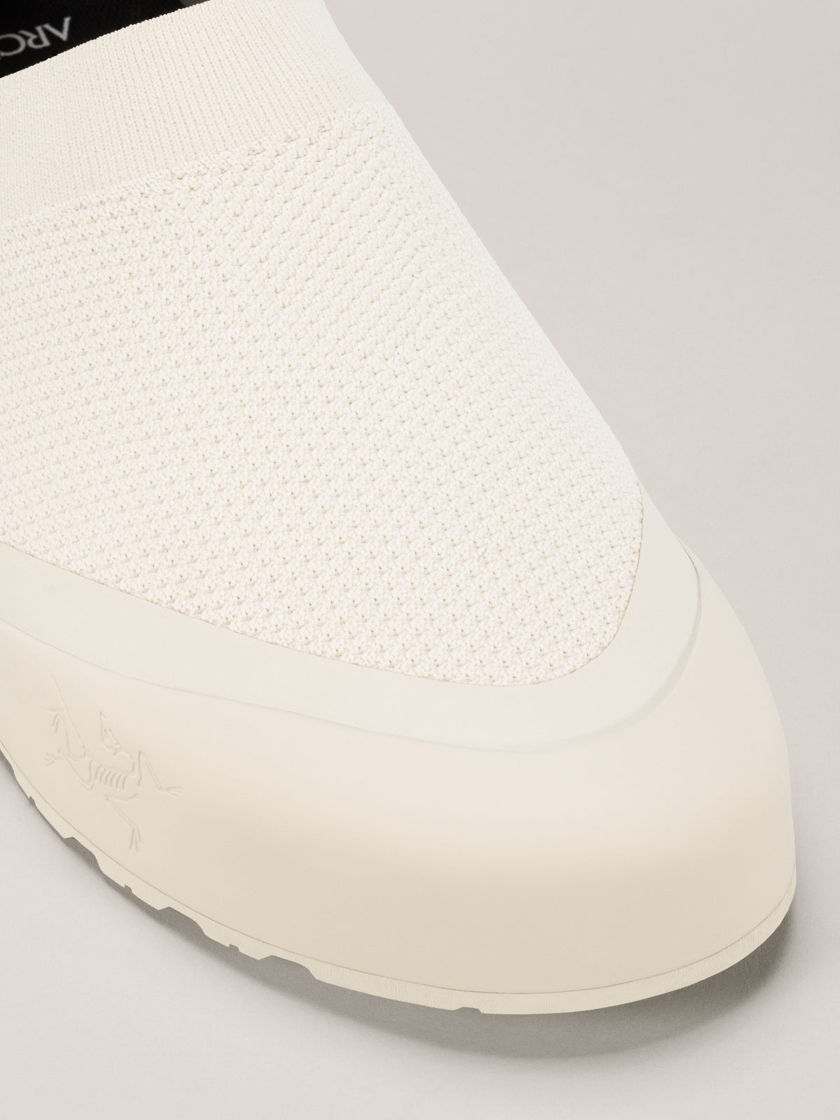 Arc'teryx Kragg Aura Shoe Men's product view 2 — Sea Salt/Sea Salt