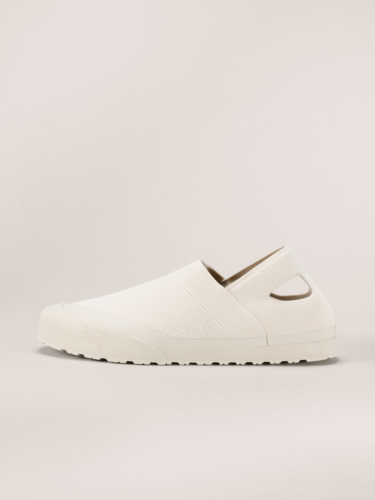 Arc'teryx Kragg Aura Shoe Men's product view 1 — Sea Salt/Sea Salt