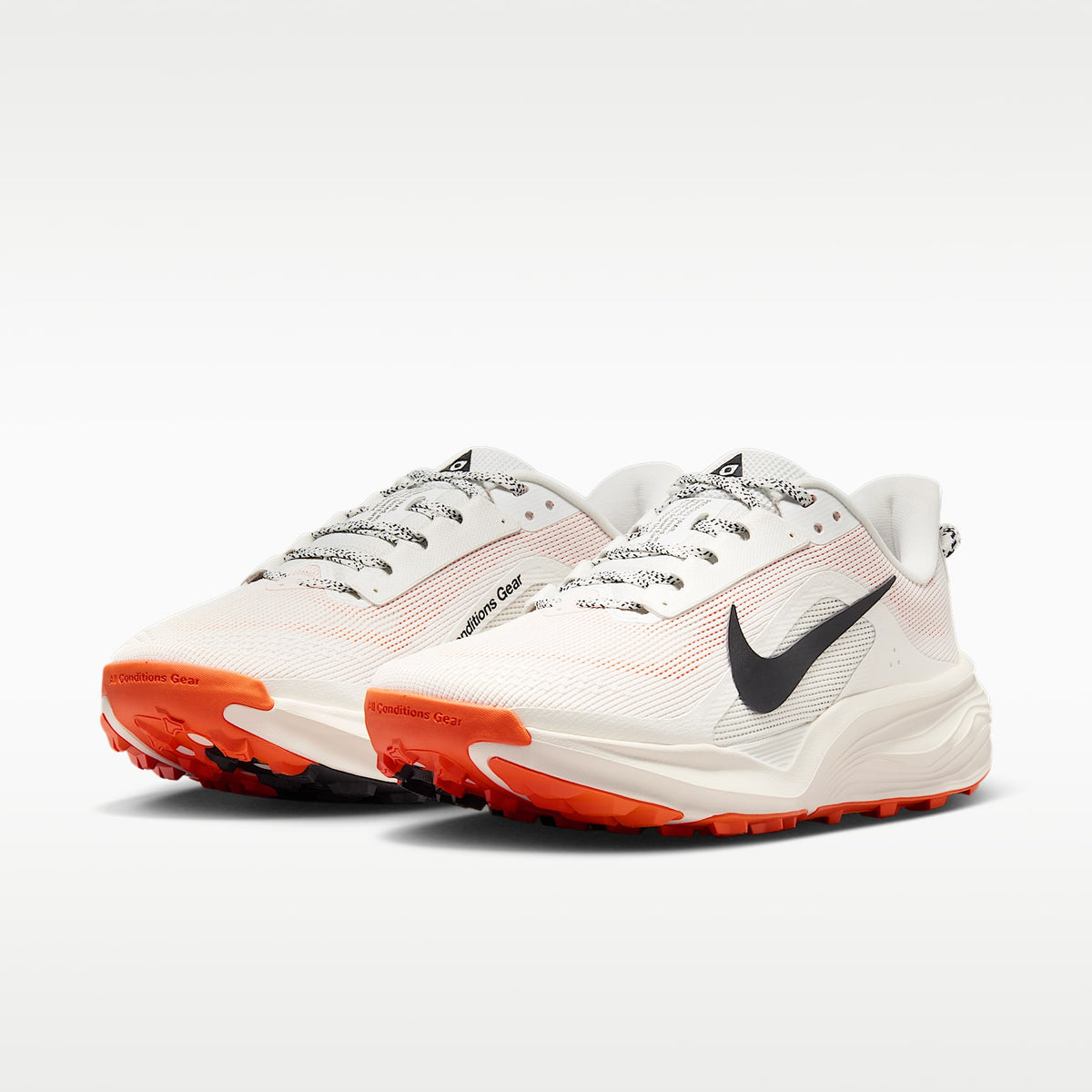 Nike ACG Pegasus Trail Women product view 5 — Summit White/Phantom/Safety Orange/Schwarz