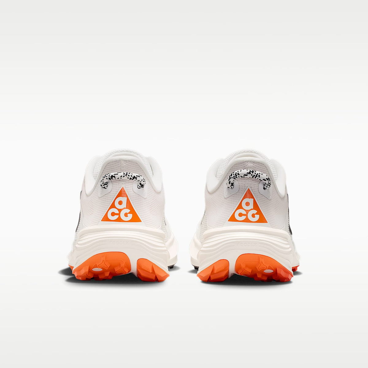 Nike ACG Pegasus Trail Women product view 6 — Summit White/Phantom/Safety Orange/Schwarz