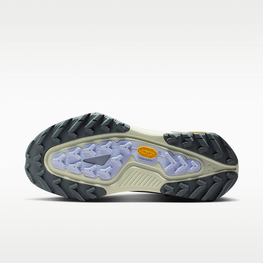 Nike ACG Zegama Trail Women product view 2 — Ghost/Sea Glass/Smoke Grey/Cement Grey