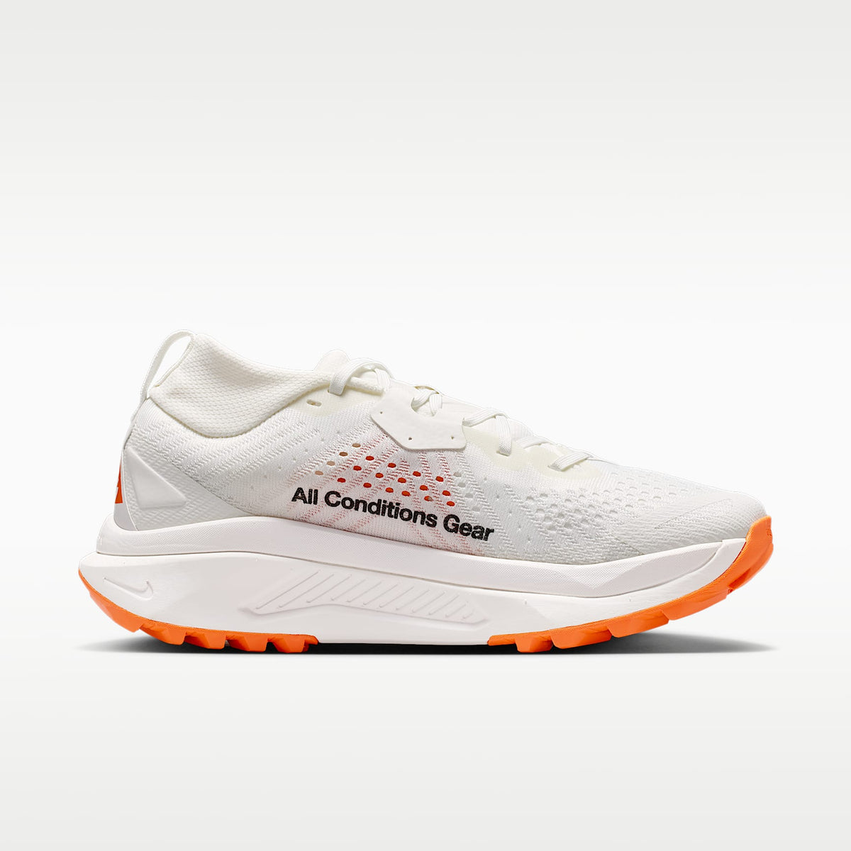 Nike ACG Zegama Trail Women product view 5 — Summit White/Phantom/Safety Orange/Schwarz