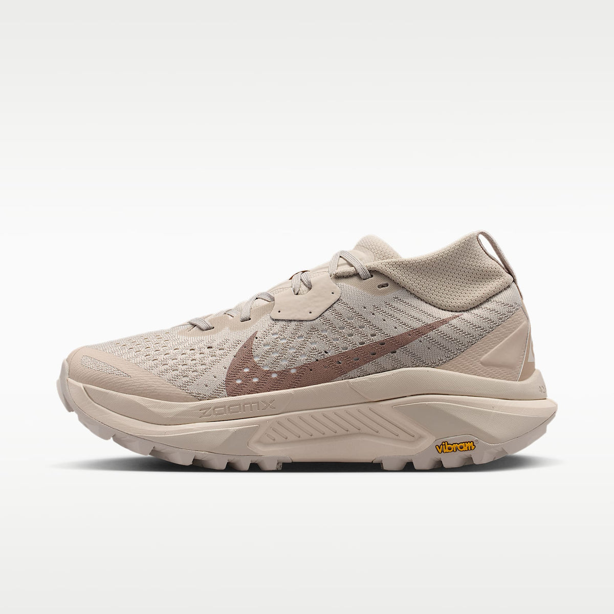 Nike ACG Zegama Trail Women product view 1 — Cream II/Safety Orange/Light Orewood Brown