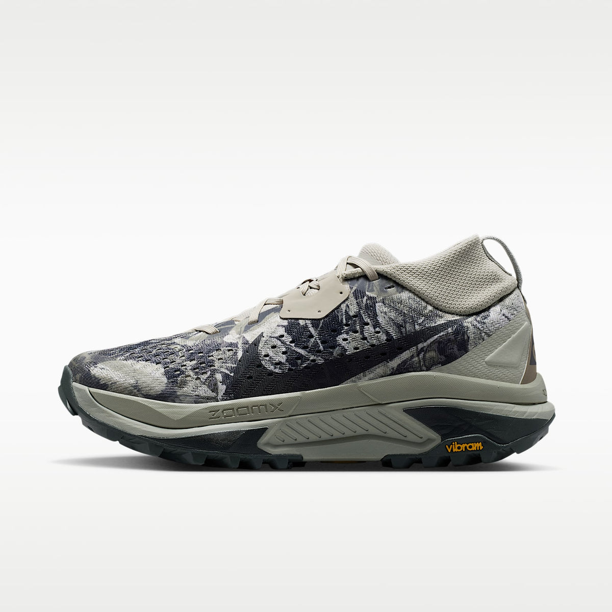 Nike ACG Zegama Trail Women product view 1 — Spruce Fog/Sea Glass/Schwarz/Black Spruce