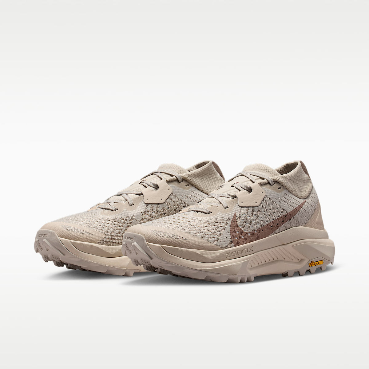 Nike ACG Zegama Trail Women product view 5 — Cream II/Safety Orange/Light Orewood Brown