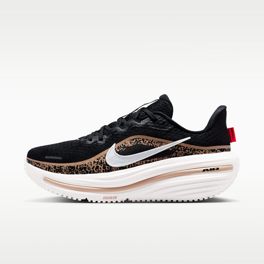 Nike Winflo 12 Women product view 1 — Schwarz/British Khaki/Fusion Red/Sail