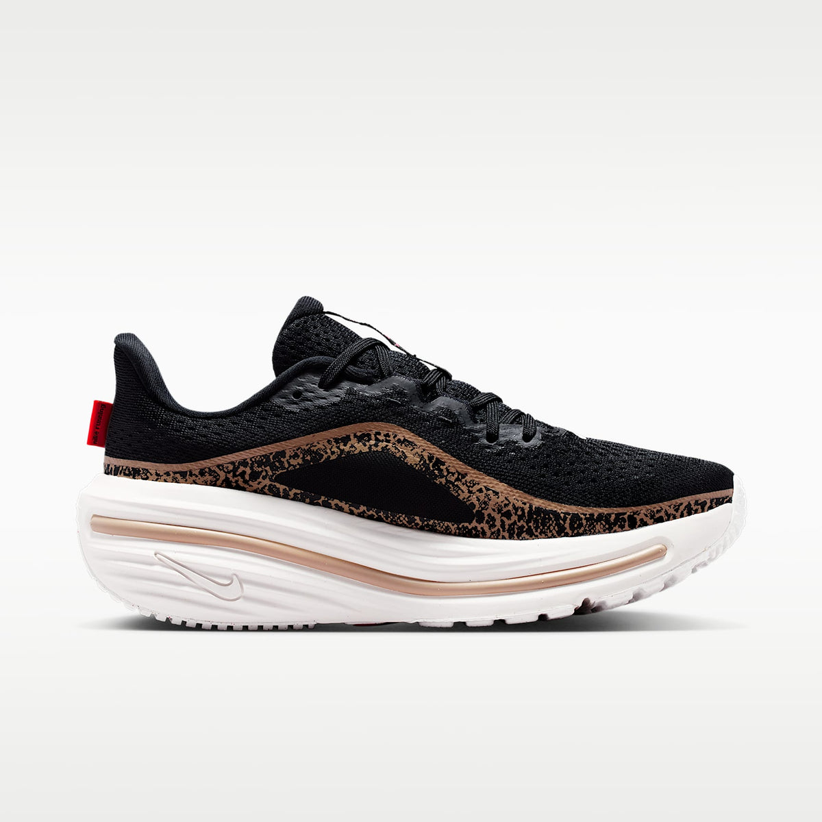 Nike Winflo 12 Women product view 3 — Schwarz/British Khaki/Fusion Red/Sail