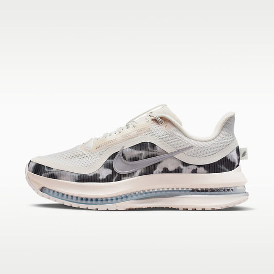 Nike Pegasus Premium SE Women product view 1 — Phantom/Anthracite/Metallic Silver/Pencil Point