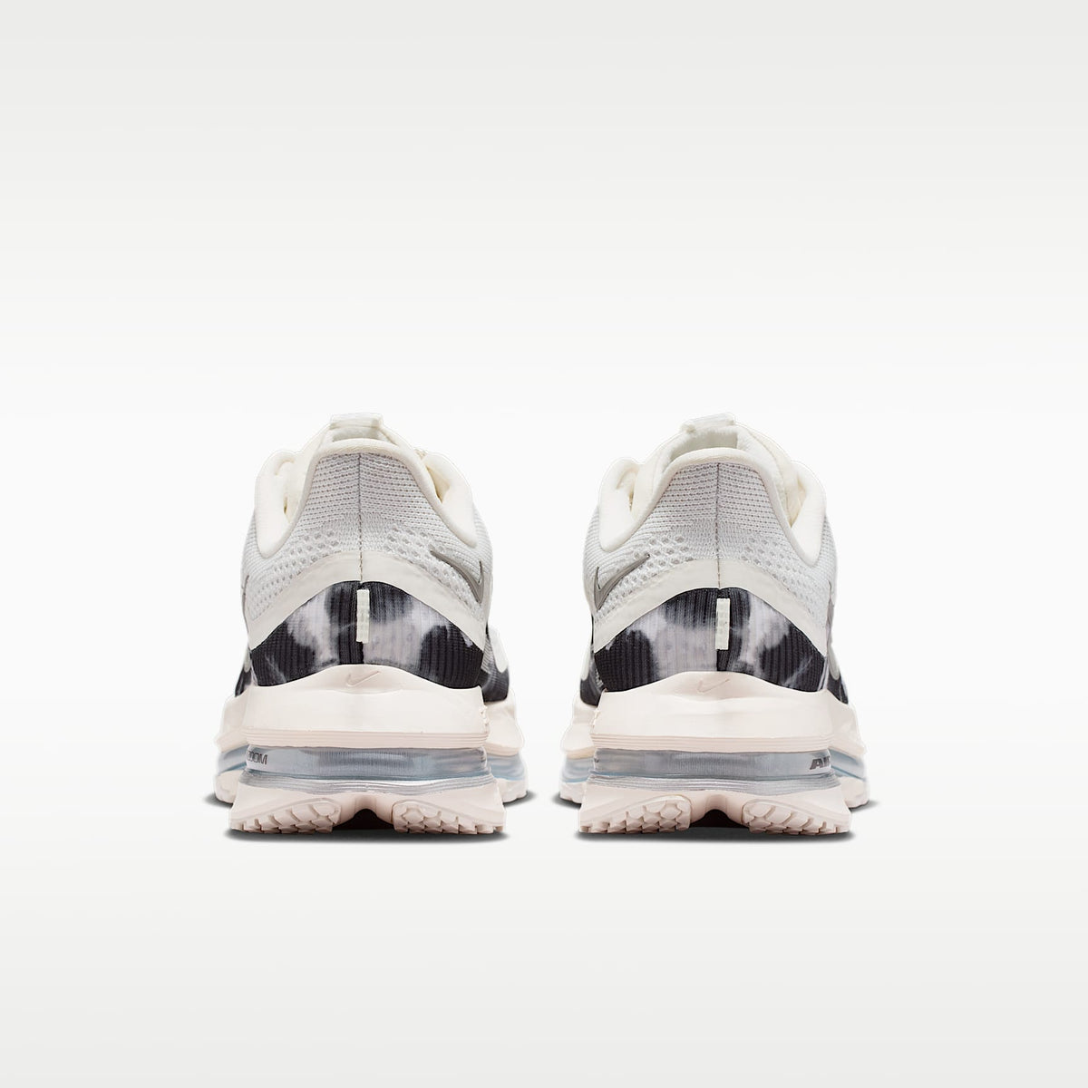 Nike Pegasus Premium SE Women product view 6 — Phantom/Anthracite/Metallic Silver/Pencil Point