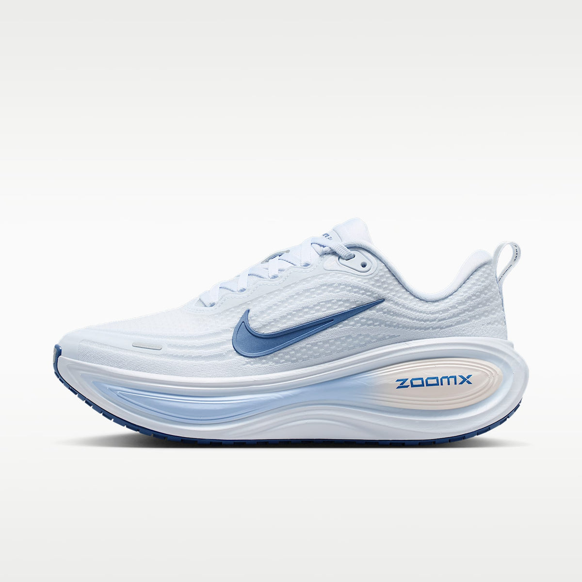 Nike Vomero Plus Women product view 1 — Weiß/Aluminum/Football Grey/Mystic Navy